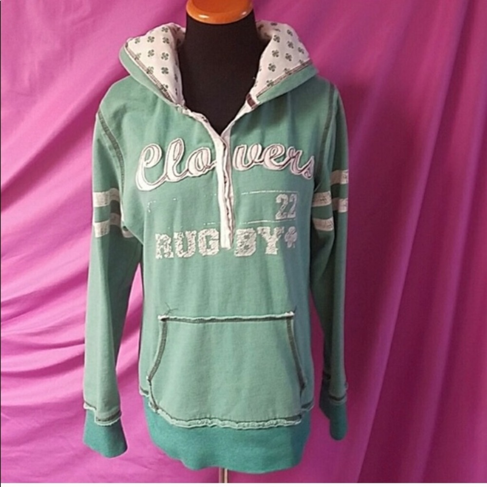 Clover sweatshirt rugby type sweatshirt